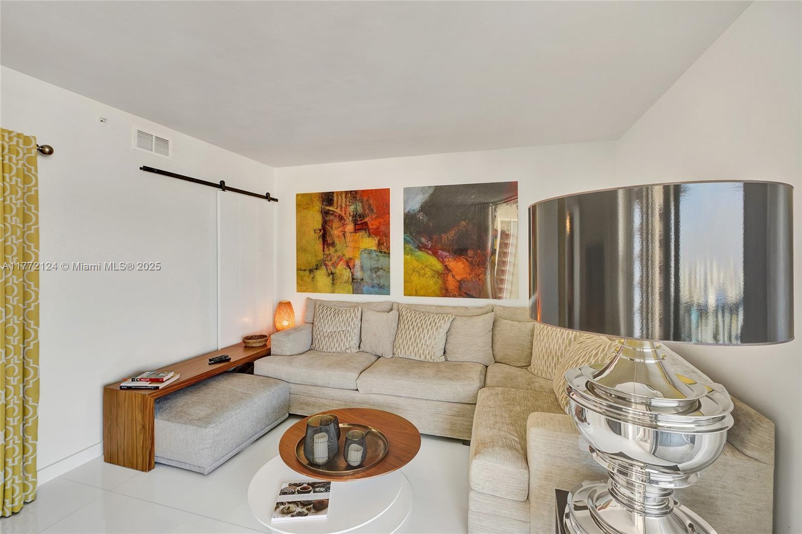 THE PINNACLE CONDO - Residential