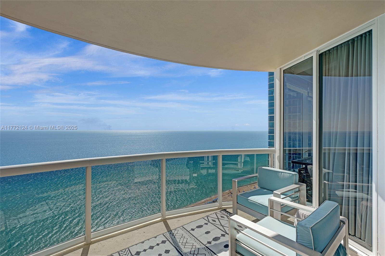 THE PINNACLE CONDO - Residential