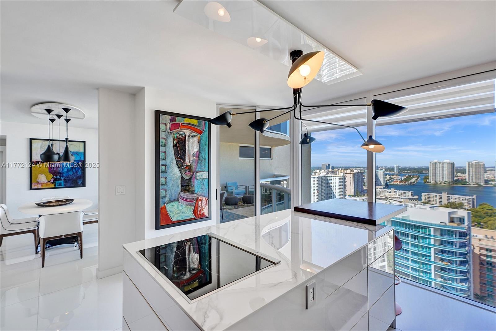 THE PINNACLE CONDO - Residential