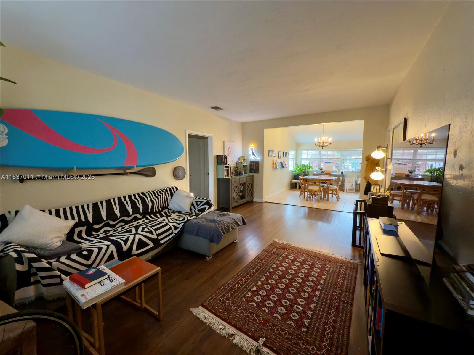 16 Malaga Ave