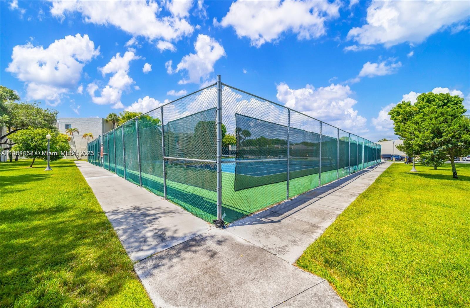 THE HORIZONS CONDO #6 - Residential Lease