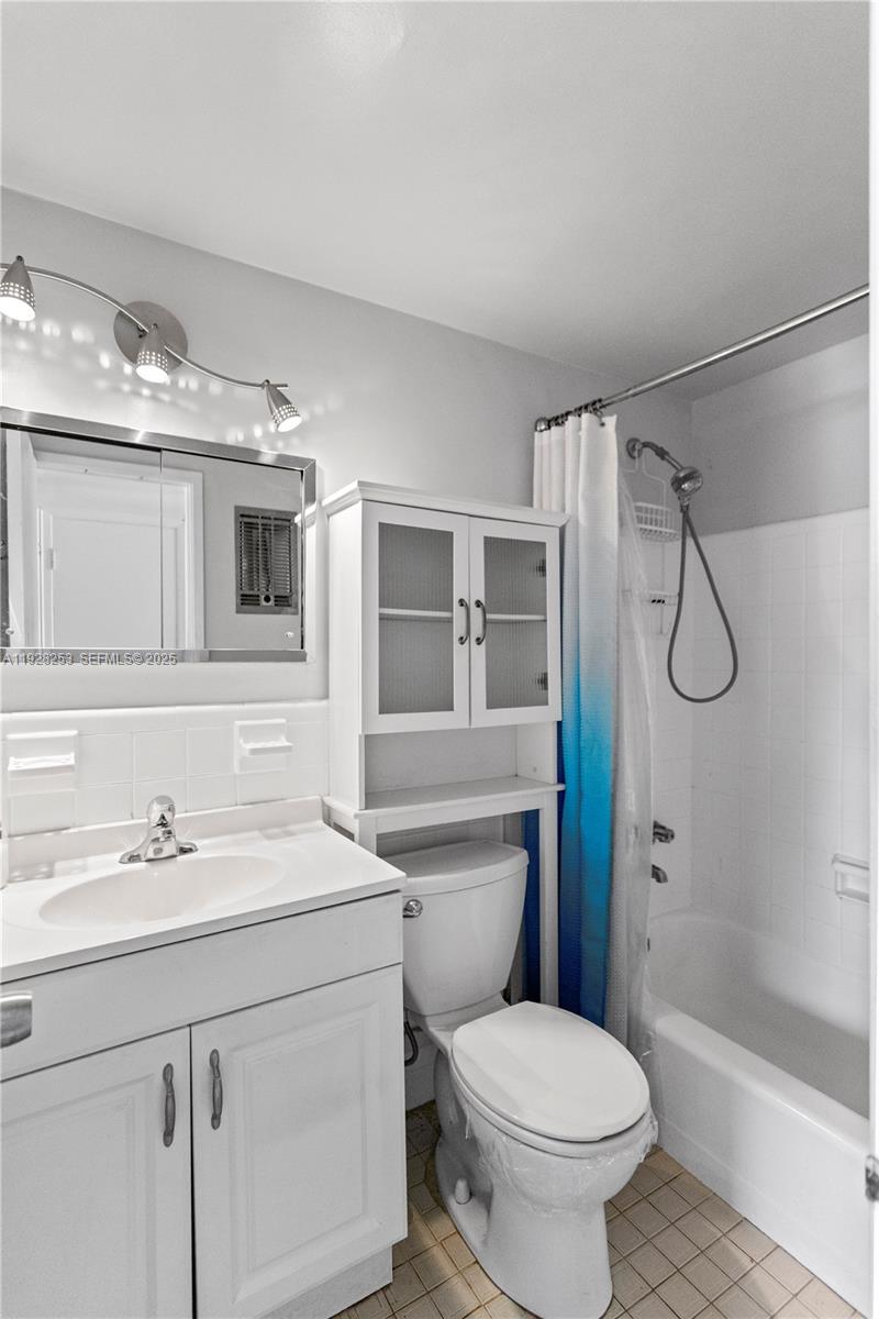 DIPLOMAT GARDEN CO-OP - Residential