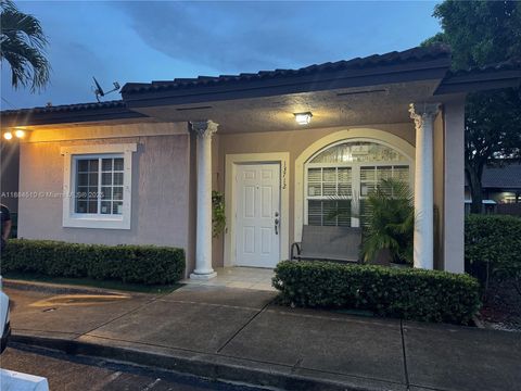 13712 SW 169th Ln Kendall FL 33177