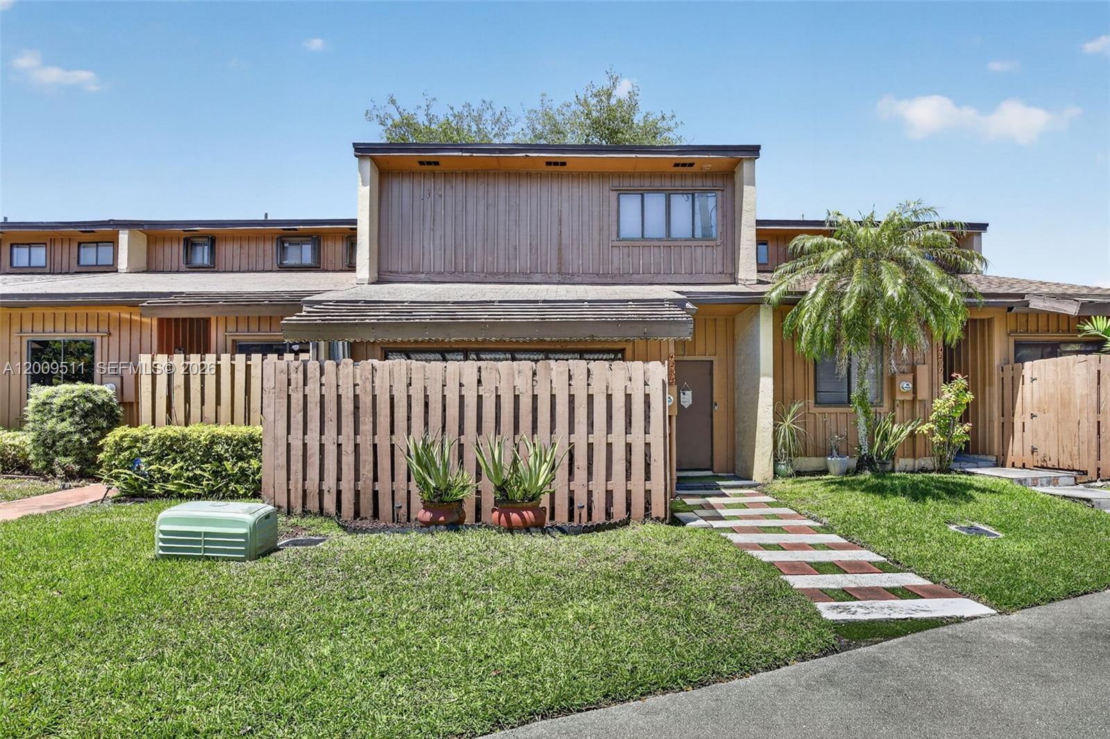 Pine Island Lakes Townhome - Residential
