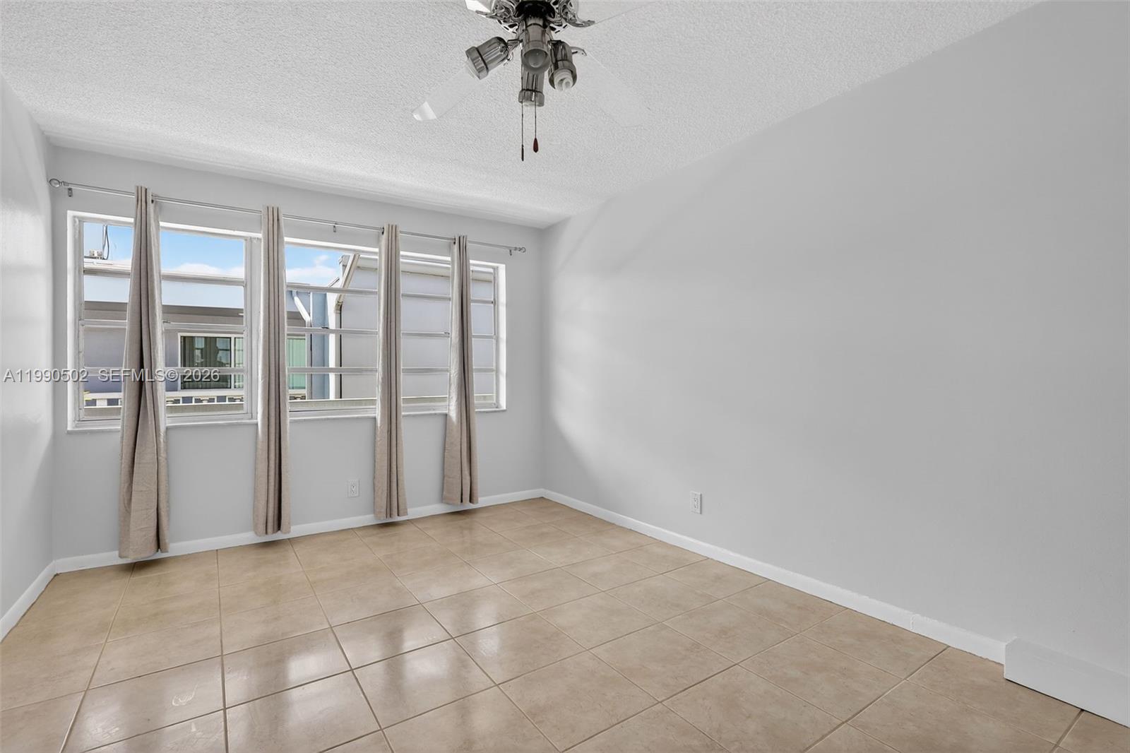 SECOND GULFSTREAM GARDEN - Residential