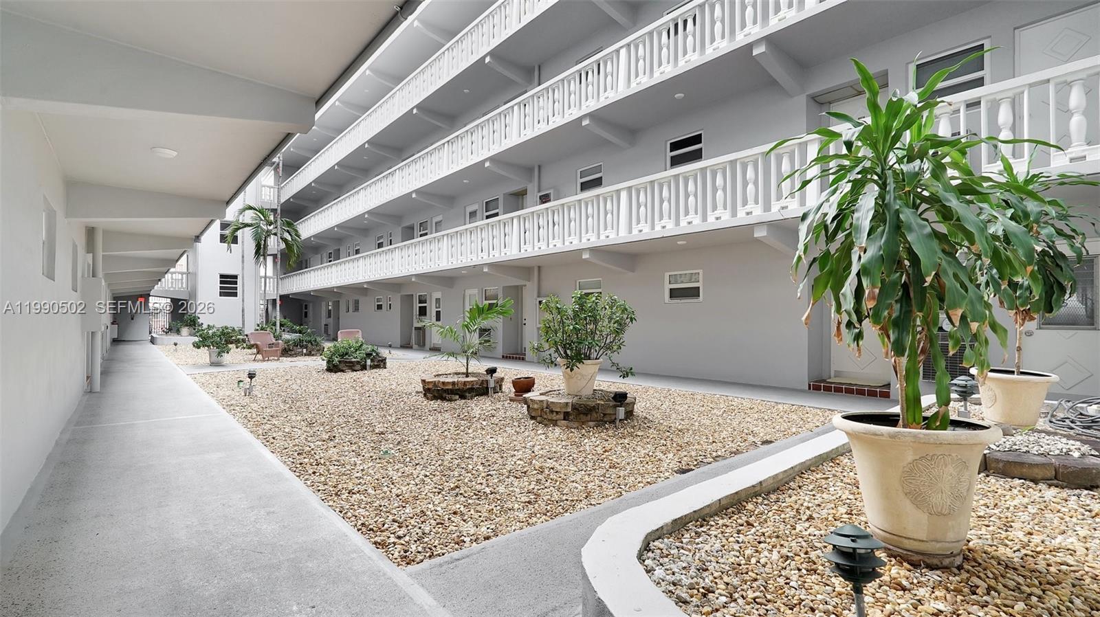 SECOND GULFSTREAM GARDEN - Residential