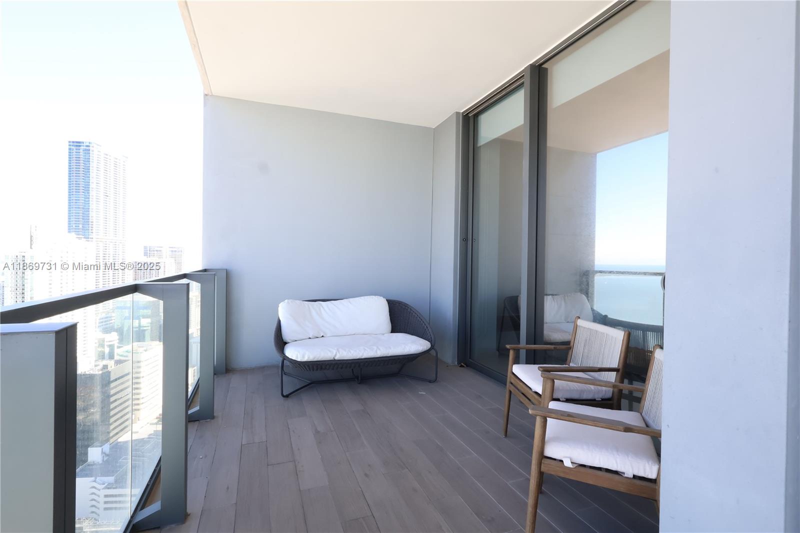 REACH CONDO - Residential Lease