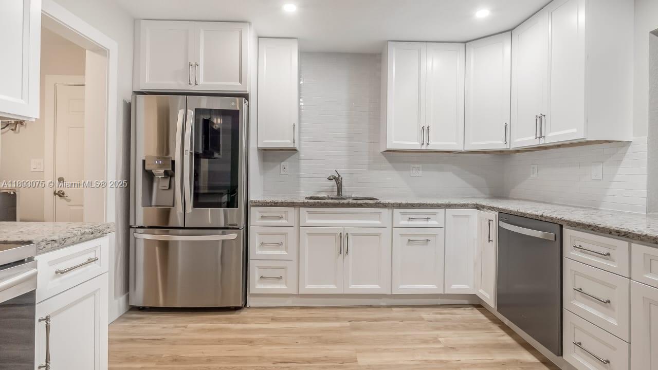 PLANTATION MANORS-RESUB - Residential Lease