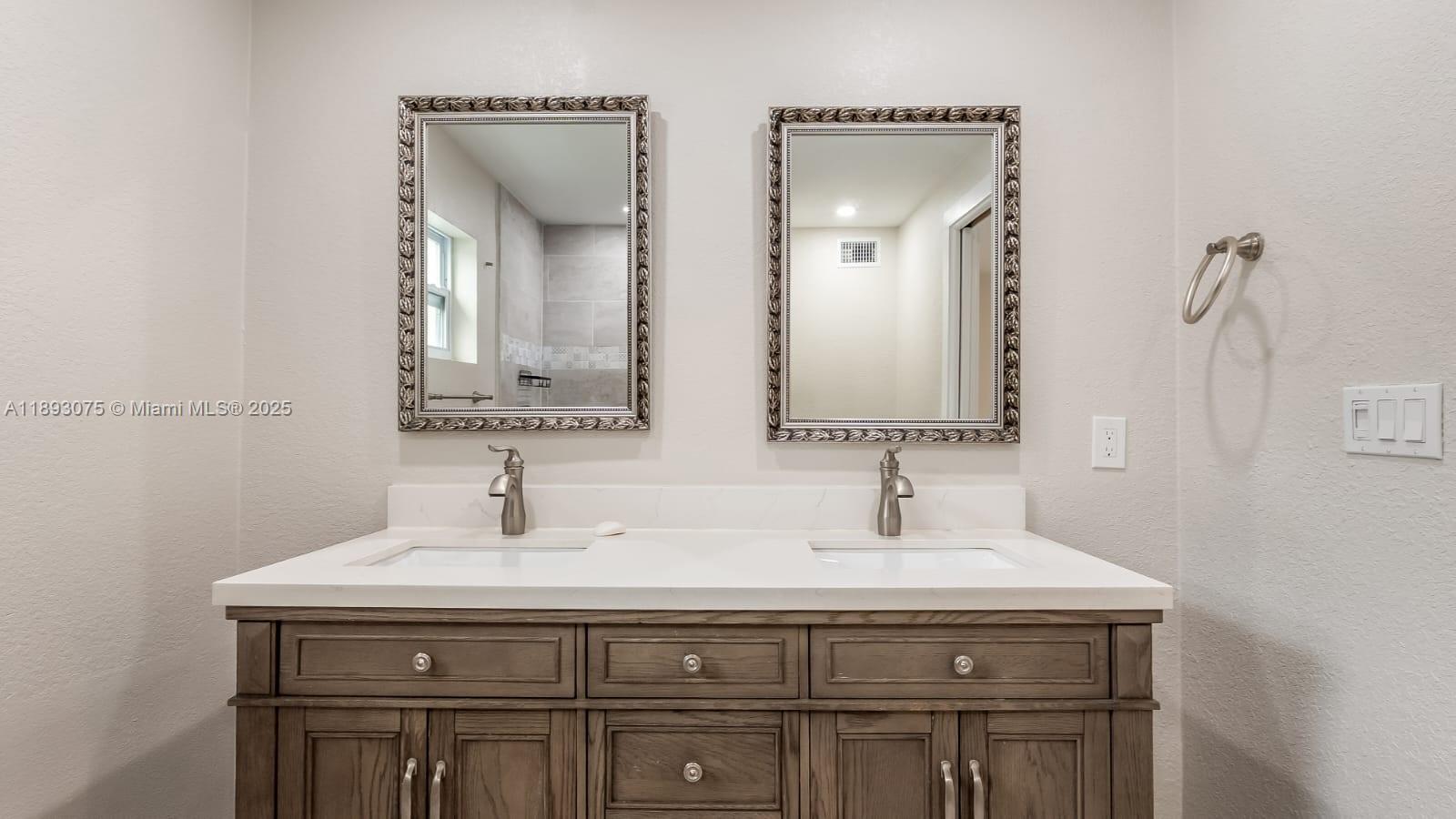 PLANTATION MANORS-RESUB - Residential Lease