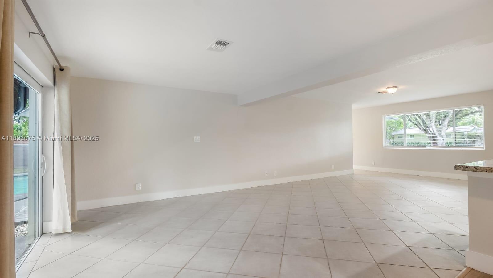 PLANTATION MANORS-RESUB - Residential Lease