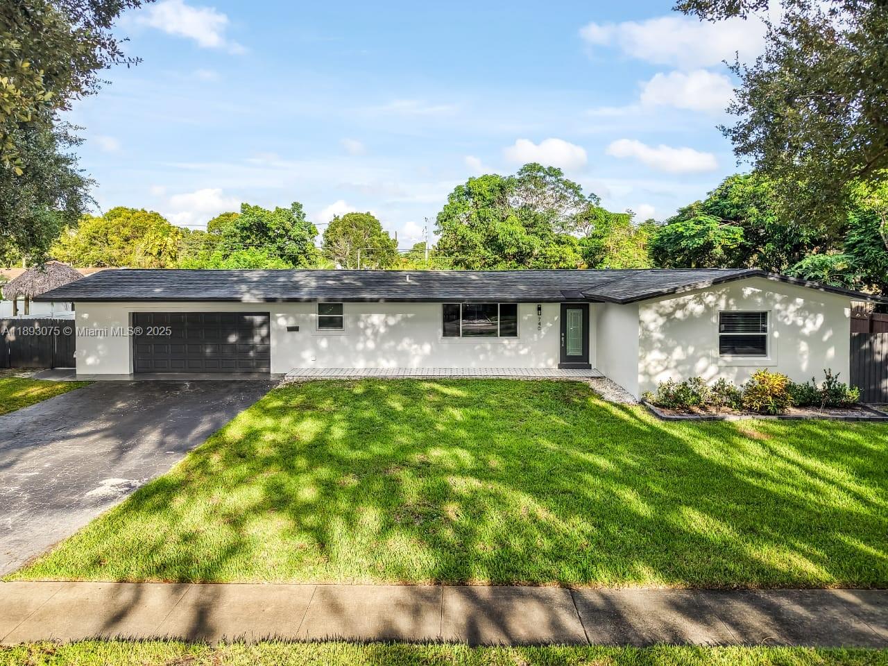 PLANTATION MANORS-RESUB - Residential Lease