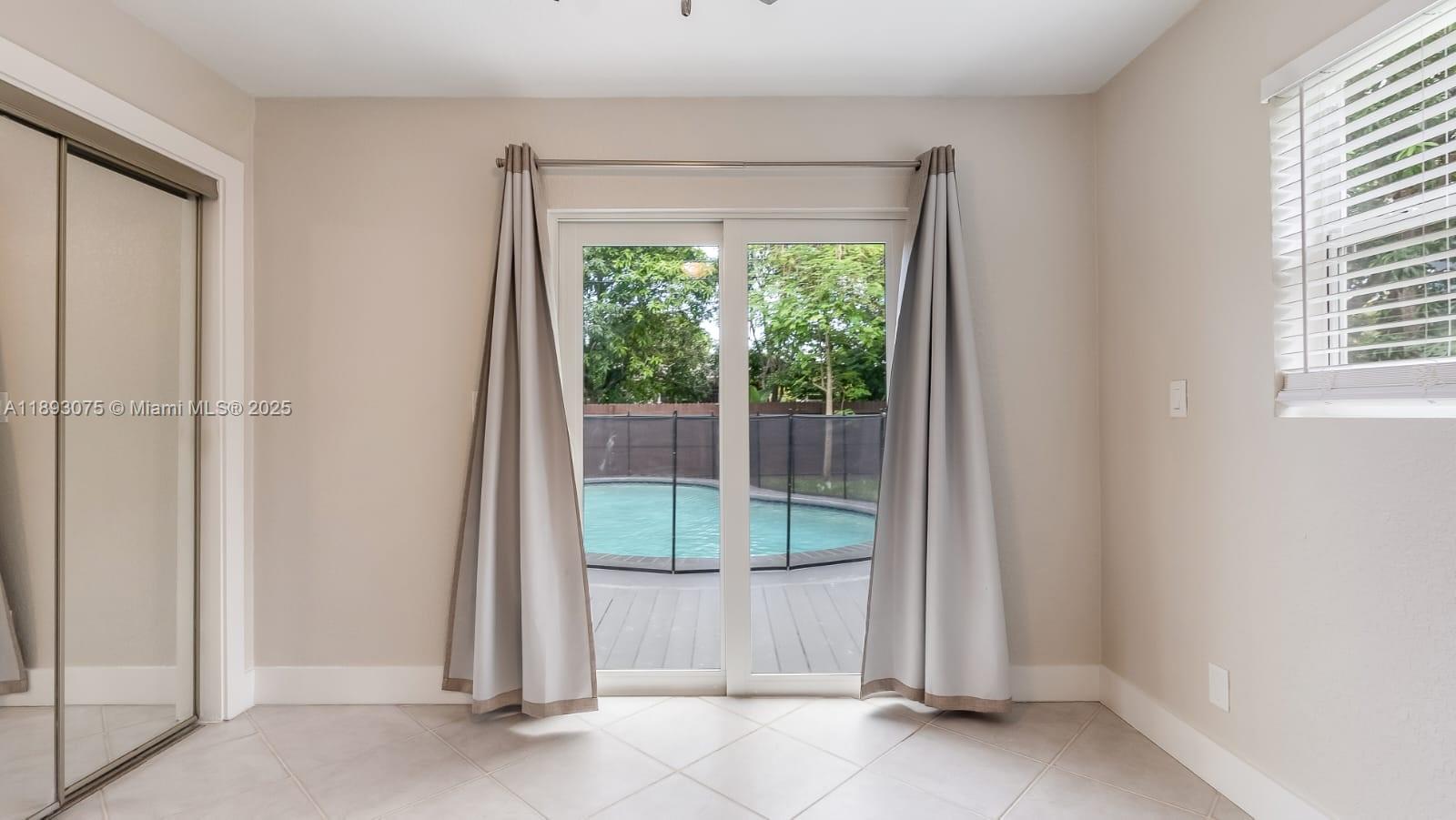 PLANTATION MANORS-RESUB - Residential Lease