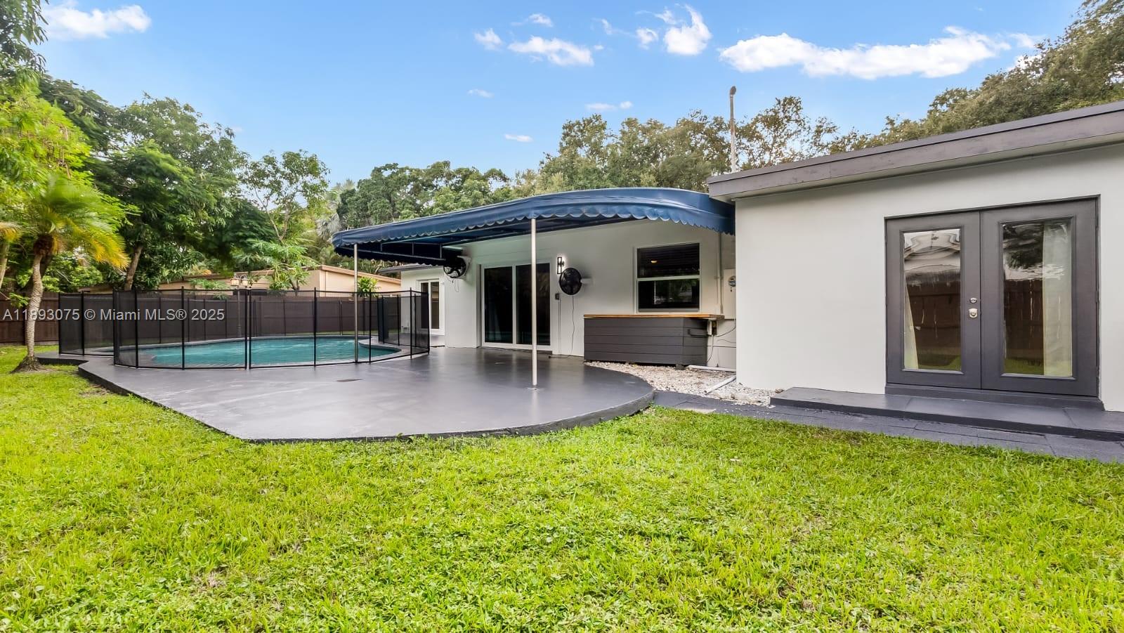 PLANTATION MANORS-RESUB - Residential Lease