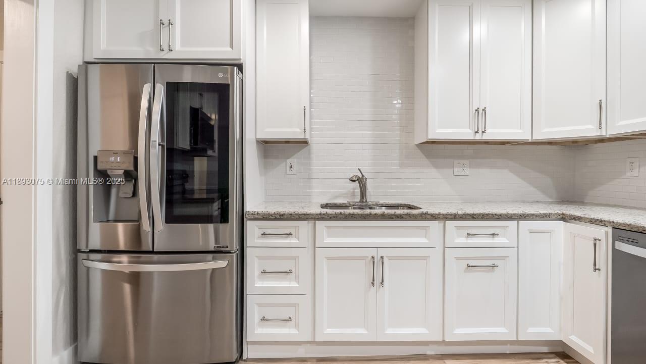 PLANTATION MANORS-RESUB - Residential Lease