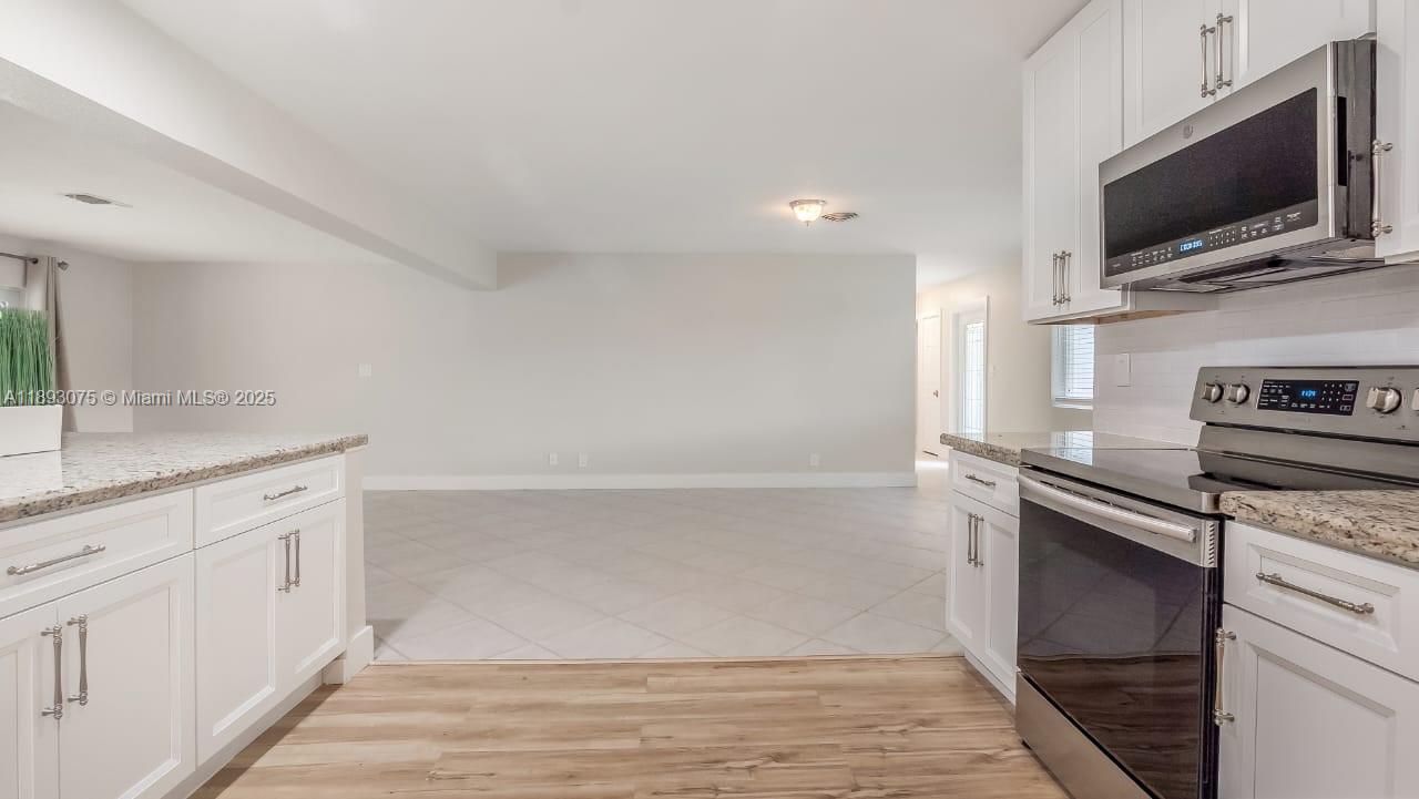 PLANTATION MANORS-RESUB - Residential Lease