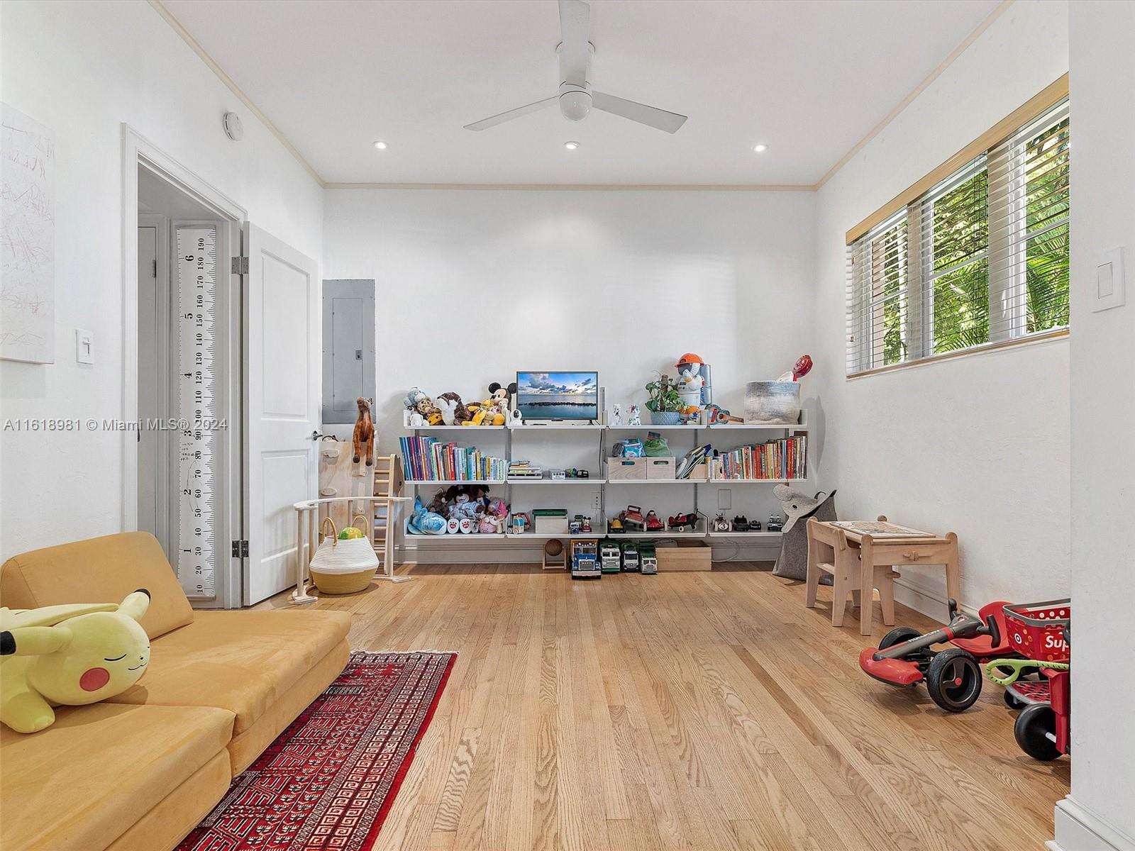 CORAL GABLES SEC B - Residential