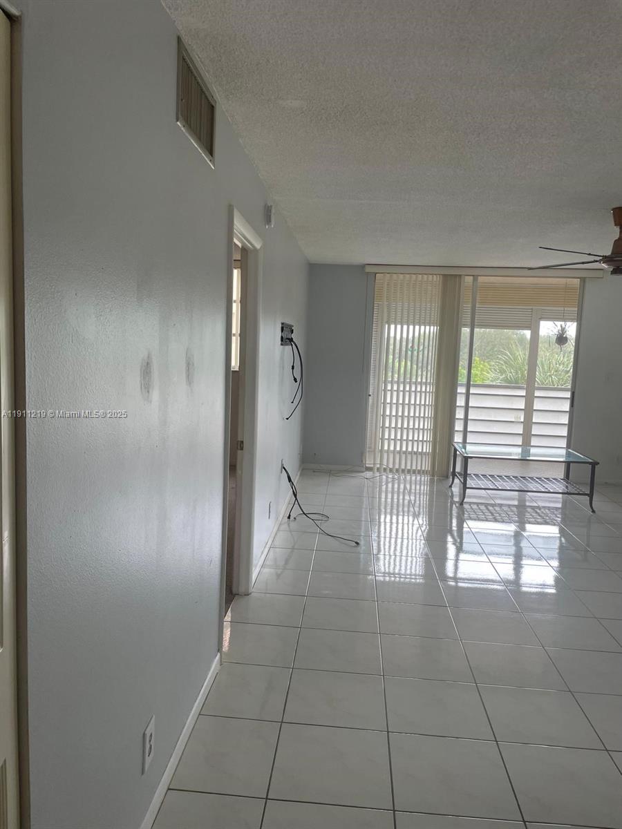 POLYNESIAN GARDENS CONDOM - Residential Lease