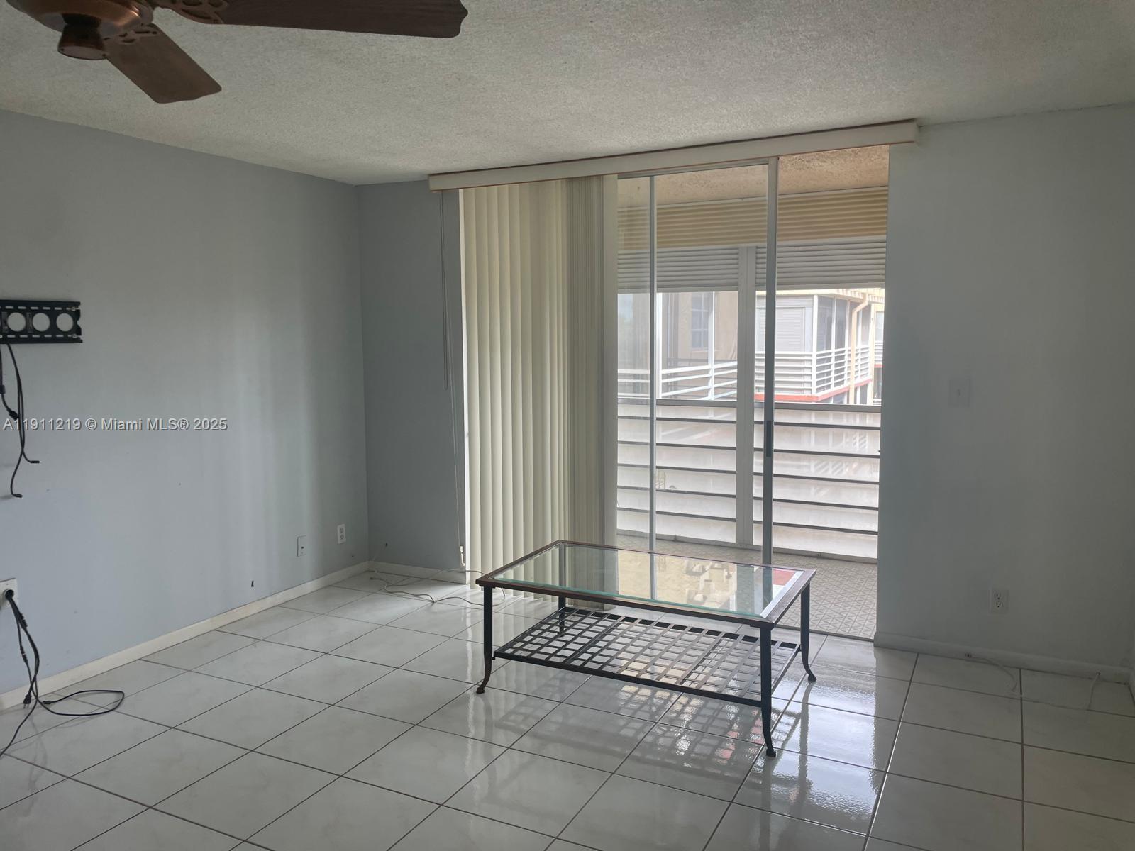 POLYNESIAN GARDENS CONDOM - Residential Lease