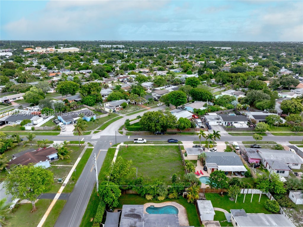 Photo of 3644 SW 21st Street, Fort Lauderdale, FL 33312 (MLS # A12048446)