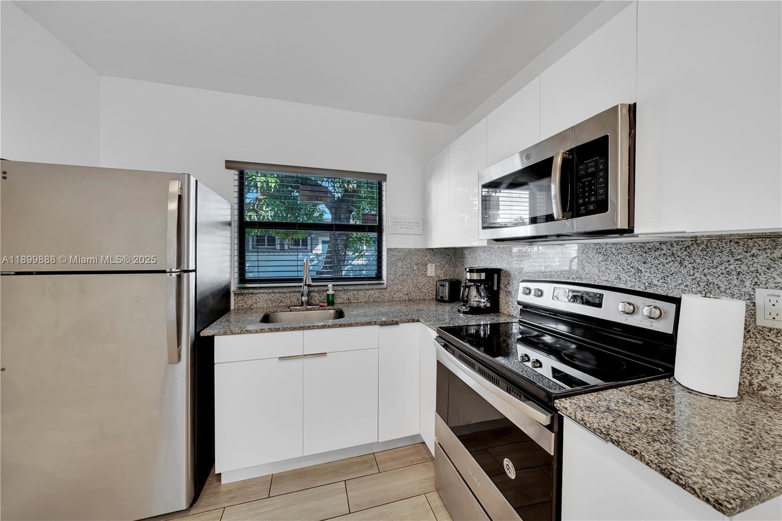 NORTHERN BLVD TR - Residential Income