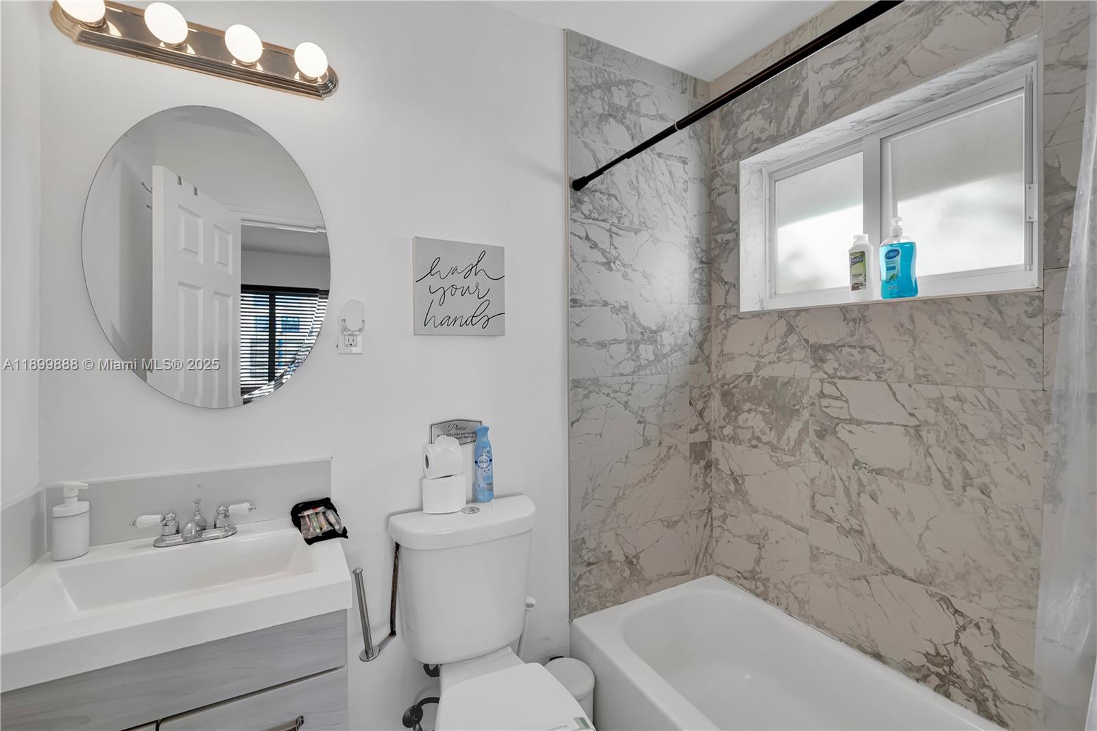 NORTHERN BLVD TR - Residential Income