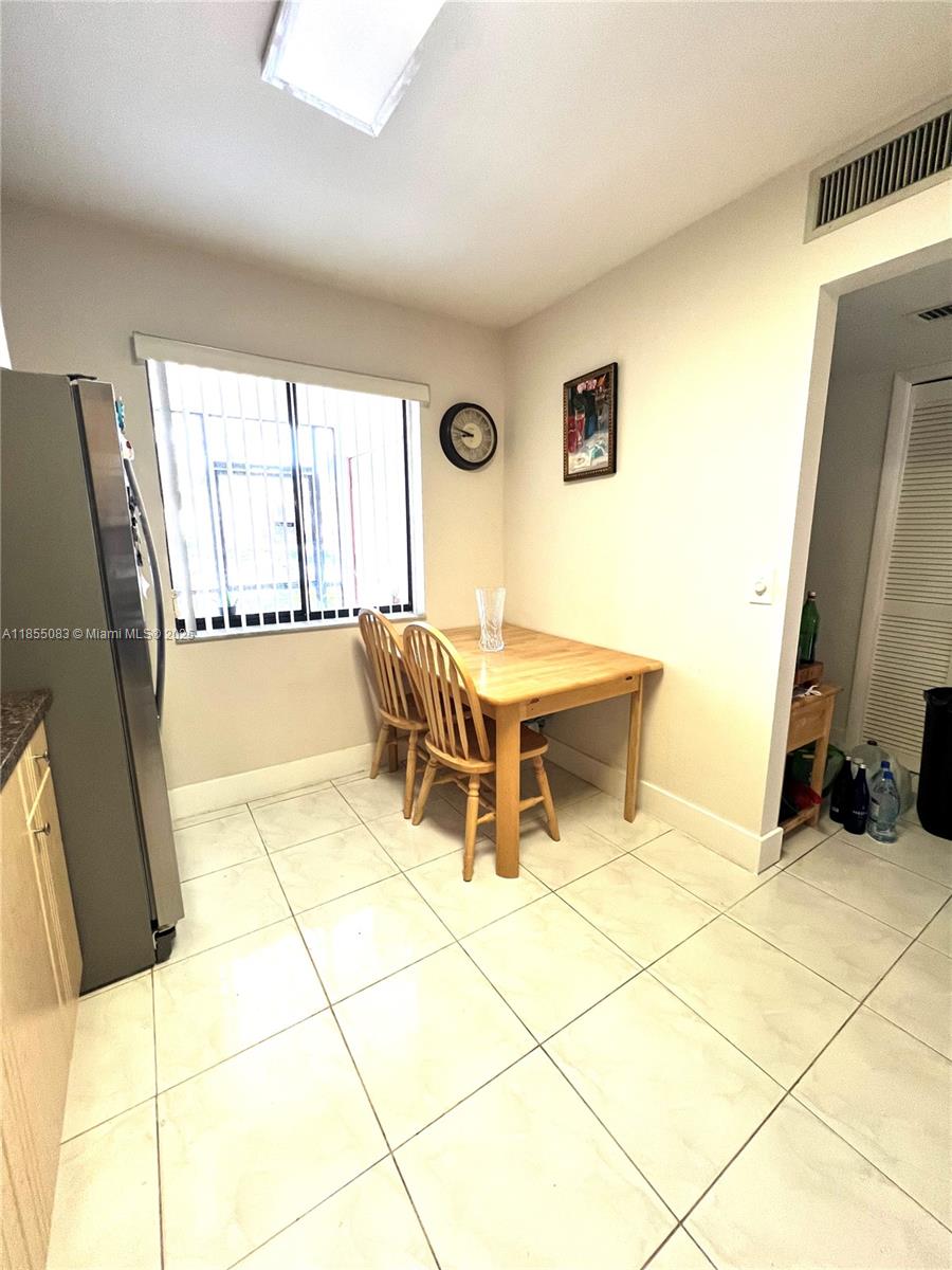 RACQUET CLUB APARTMENTS A - Residential