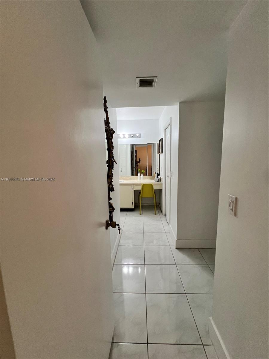 RACQUET CLUB APARTMENTS A - Residential