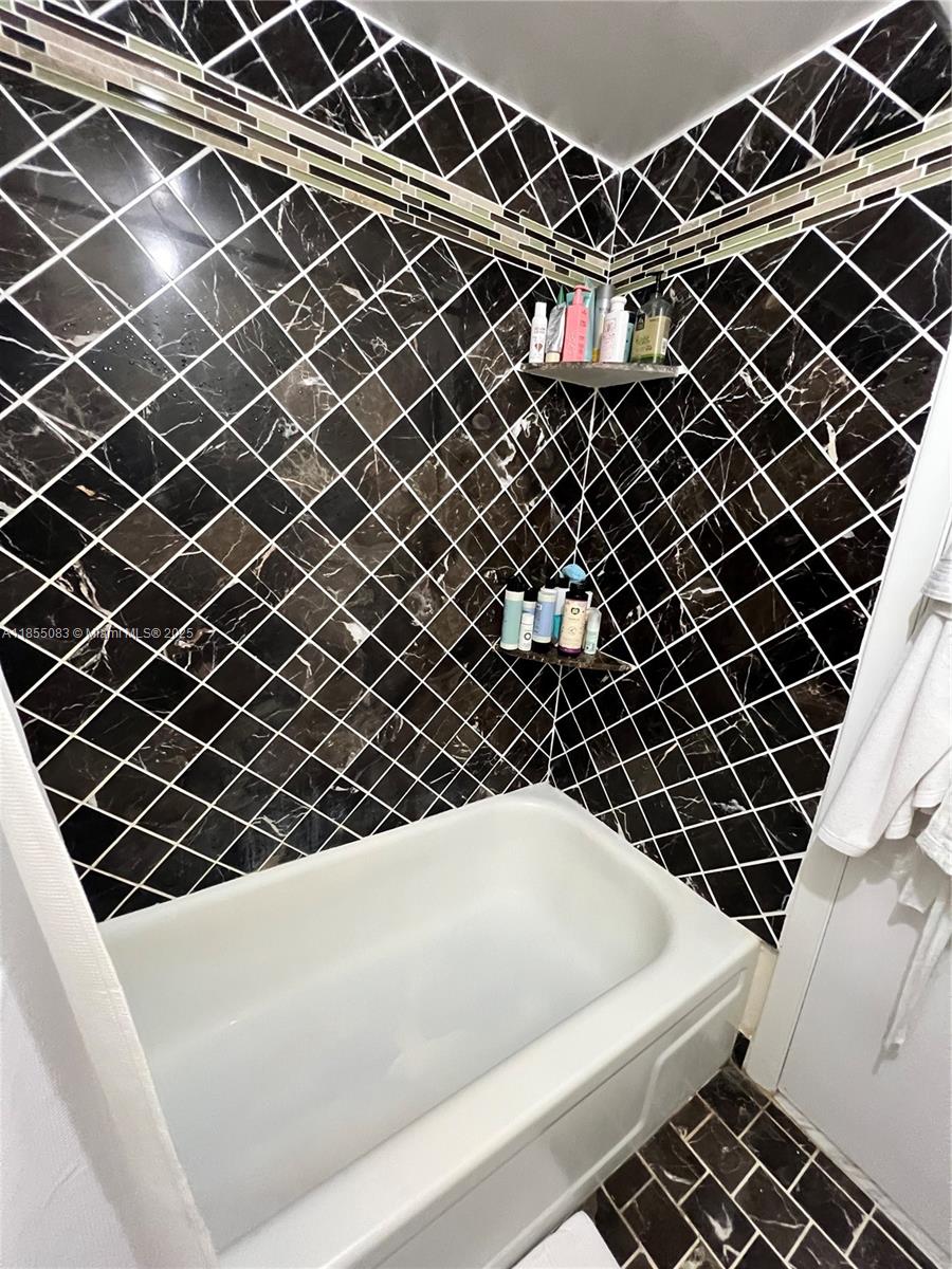 RACQUET CLUB APARTMENTS A - Residential