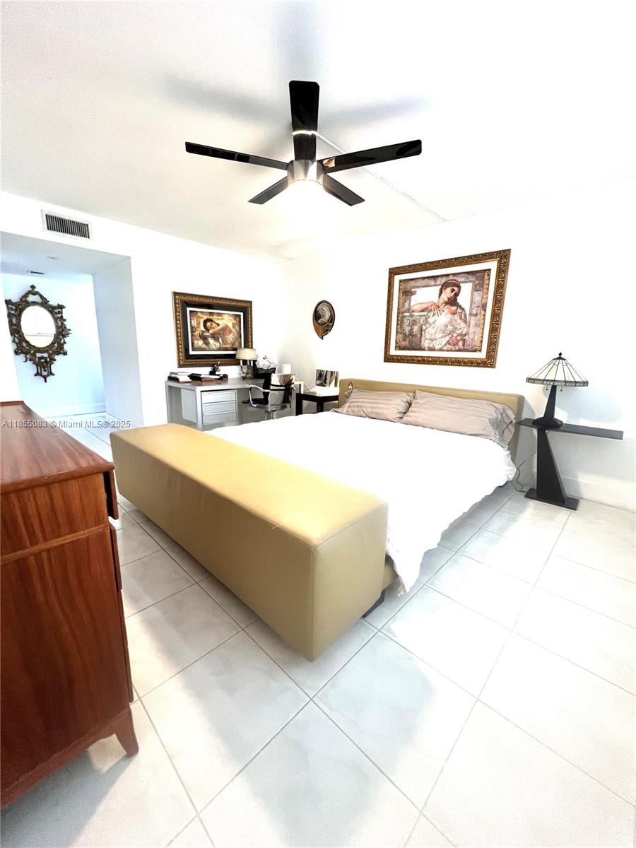 RACQUET CLUB APARTMENTS A - Residential