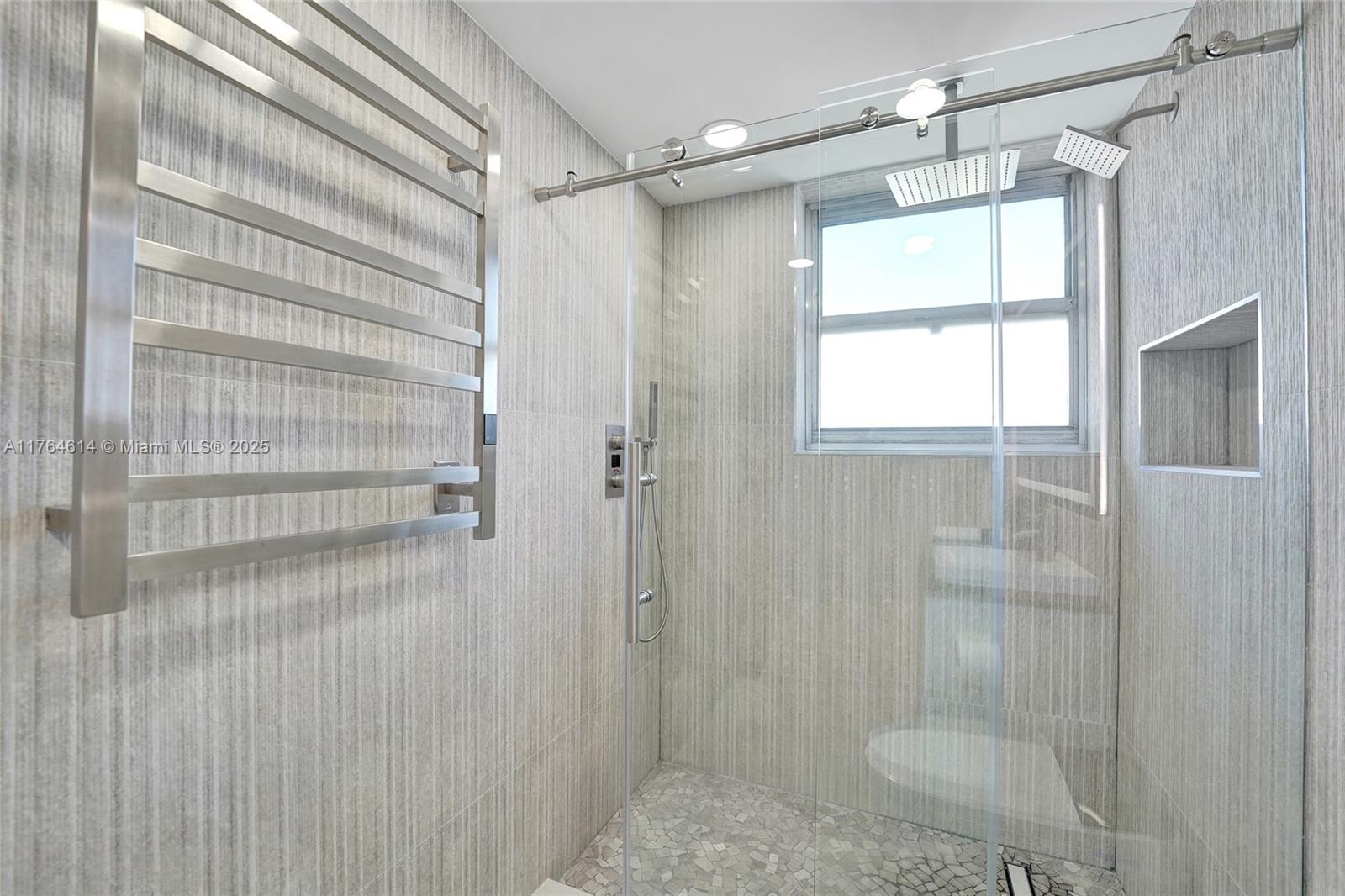 SIAN OCEAN RESIDENCES CON - Residential Lease