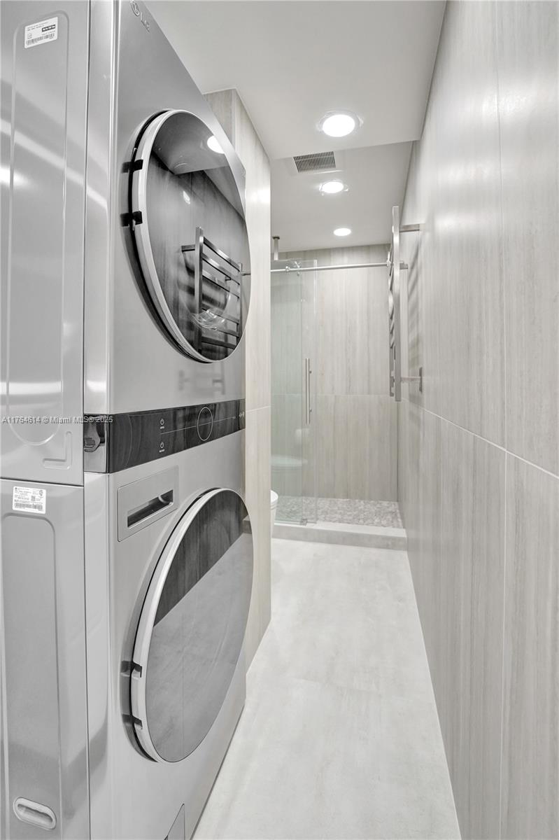 SIAN OCEAN RESIDENCES CON - Residential Lease