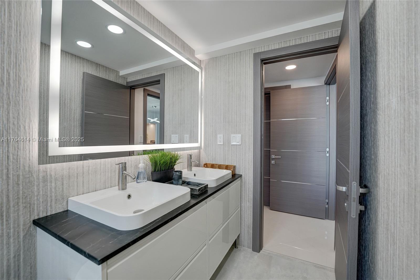 SIAN OCEAN RESIDENCES CON - Residential Lease