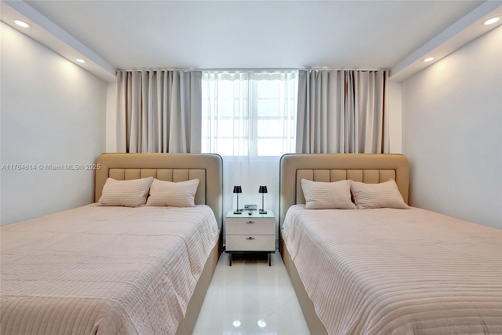 SIAN OCEAN RESIDENCES CON - Residential Lease