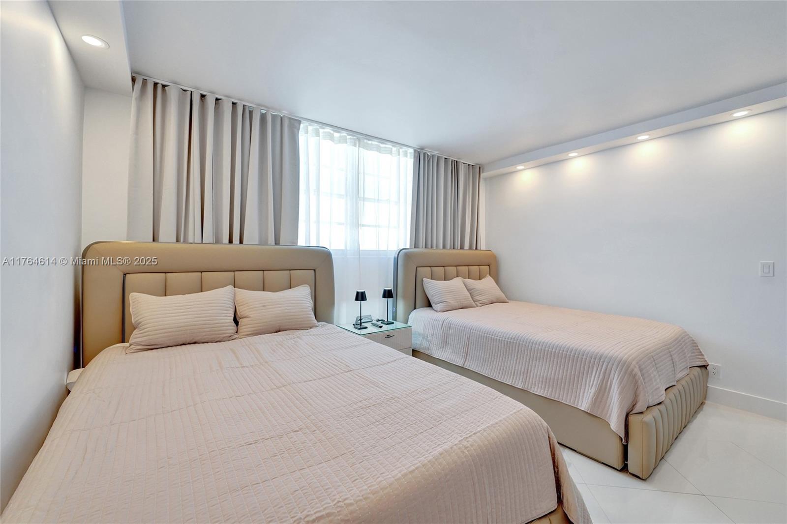 SIAN OCEAN RESIDENCES CON - Residential Lease