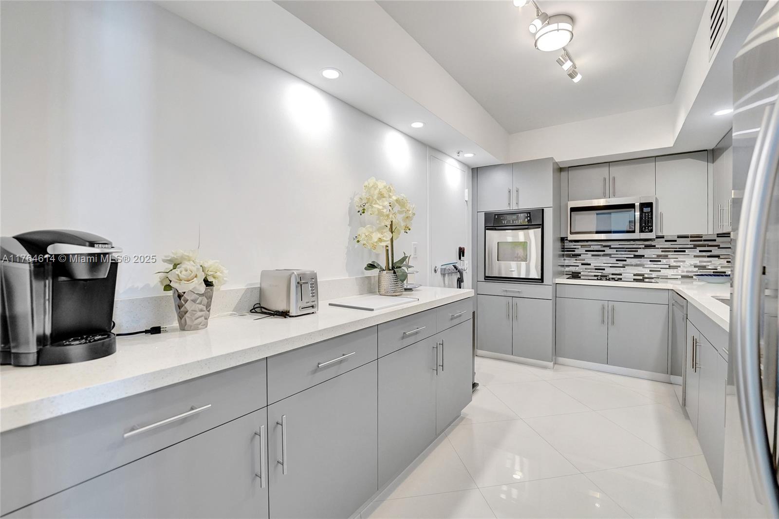 SIAN OCEAN RESIDENCES CON - Residential Lease