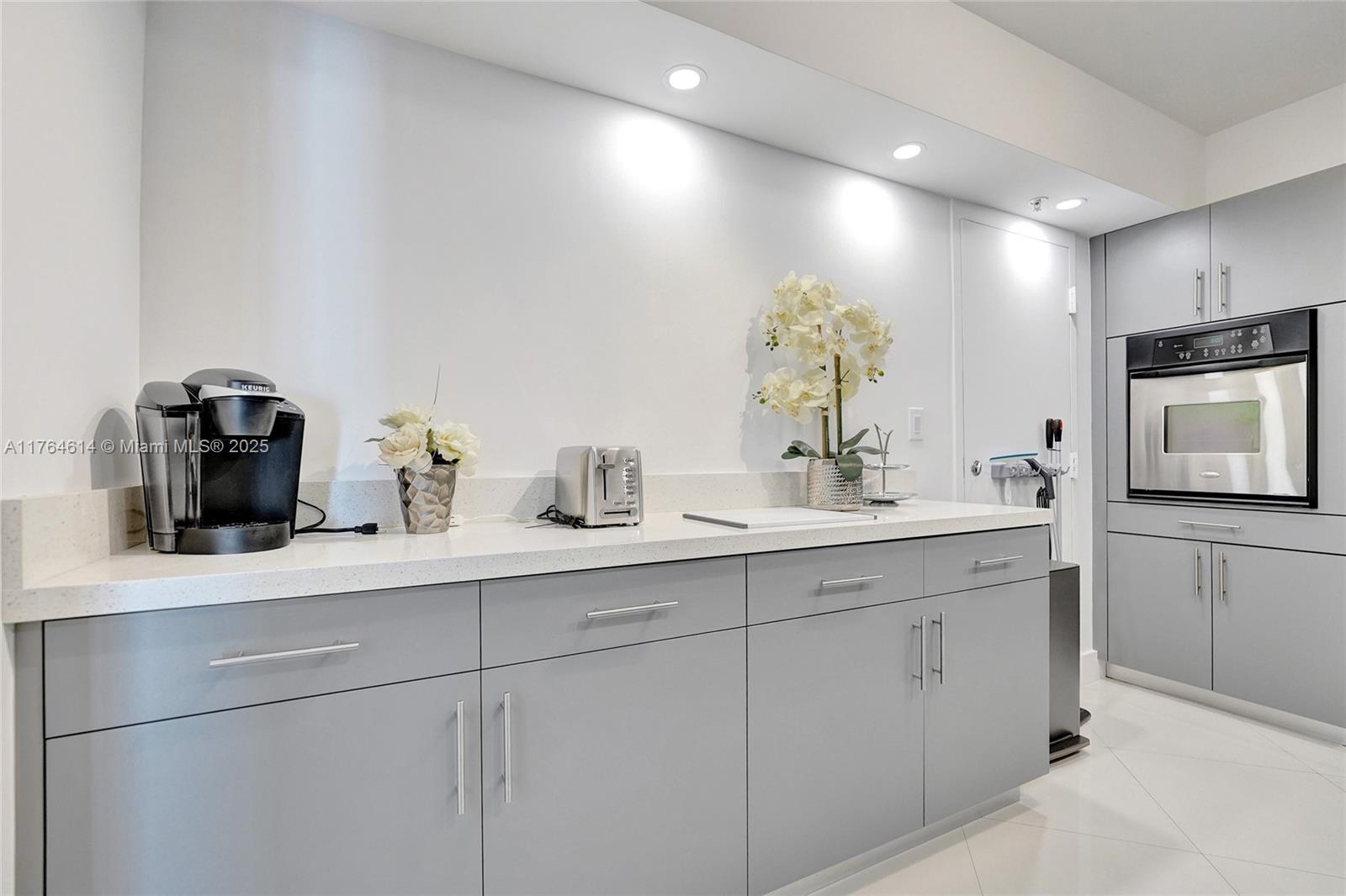 SIAN OCEAN RESIDENCES CON - Residential Lease