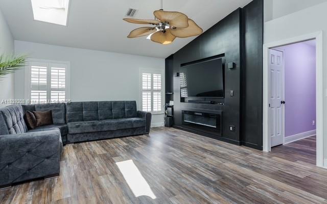 1828 SW 18TH TER