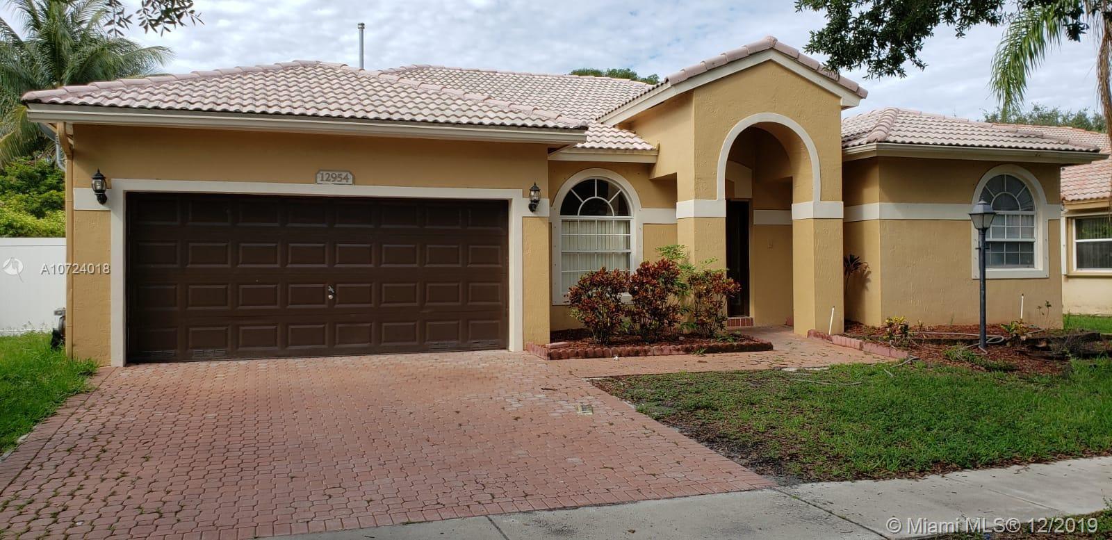 PEMBROKE FALLS - PHASE 1 - Residential