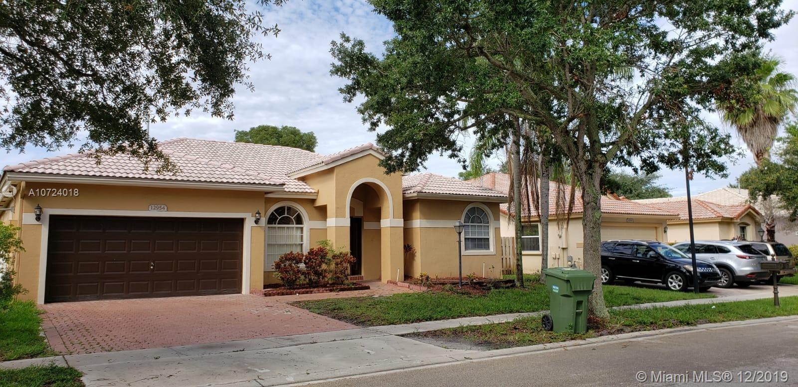 PEMBROKE FALLS - PHASE 1 - Residential