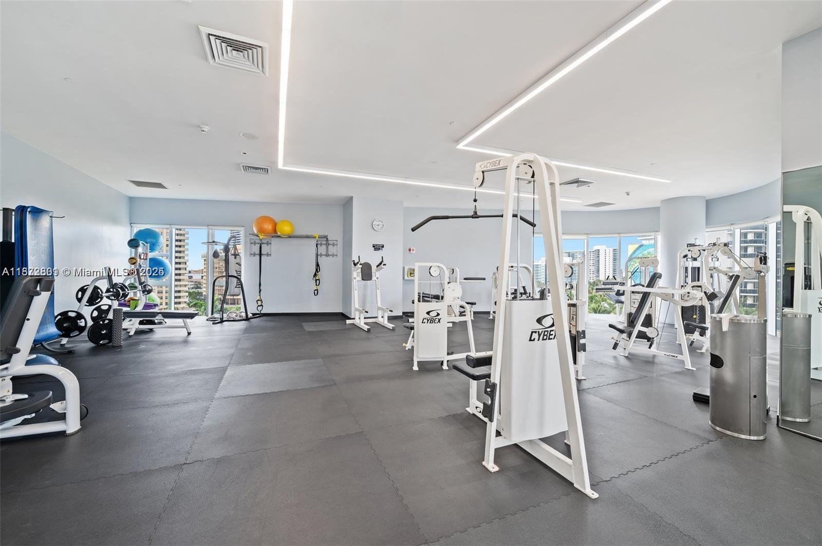 BEACH CLUB CONDO - Residential Lease