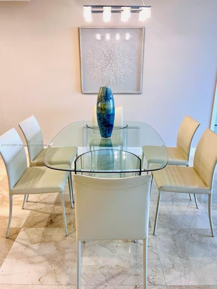 BEACH CLUB CONDO - Residential Lease