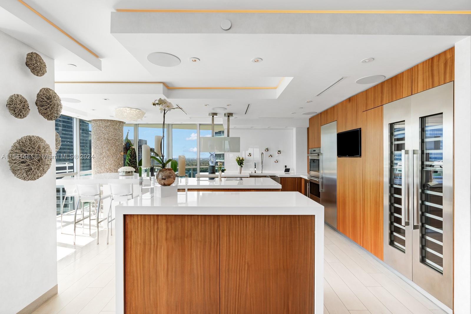 JADE RESIDENCES BRICKELL - Residential