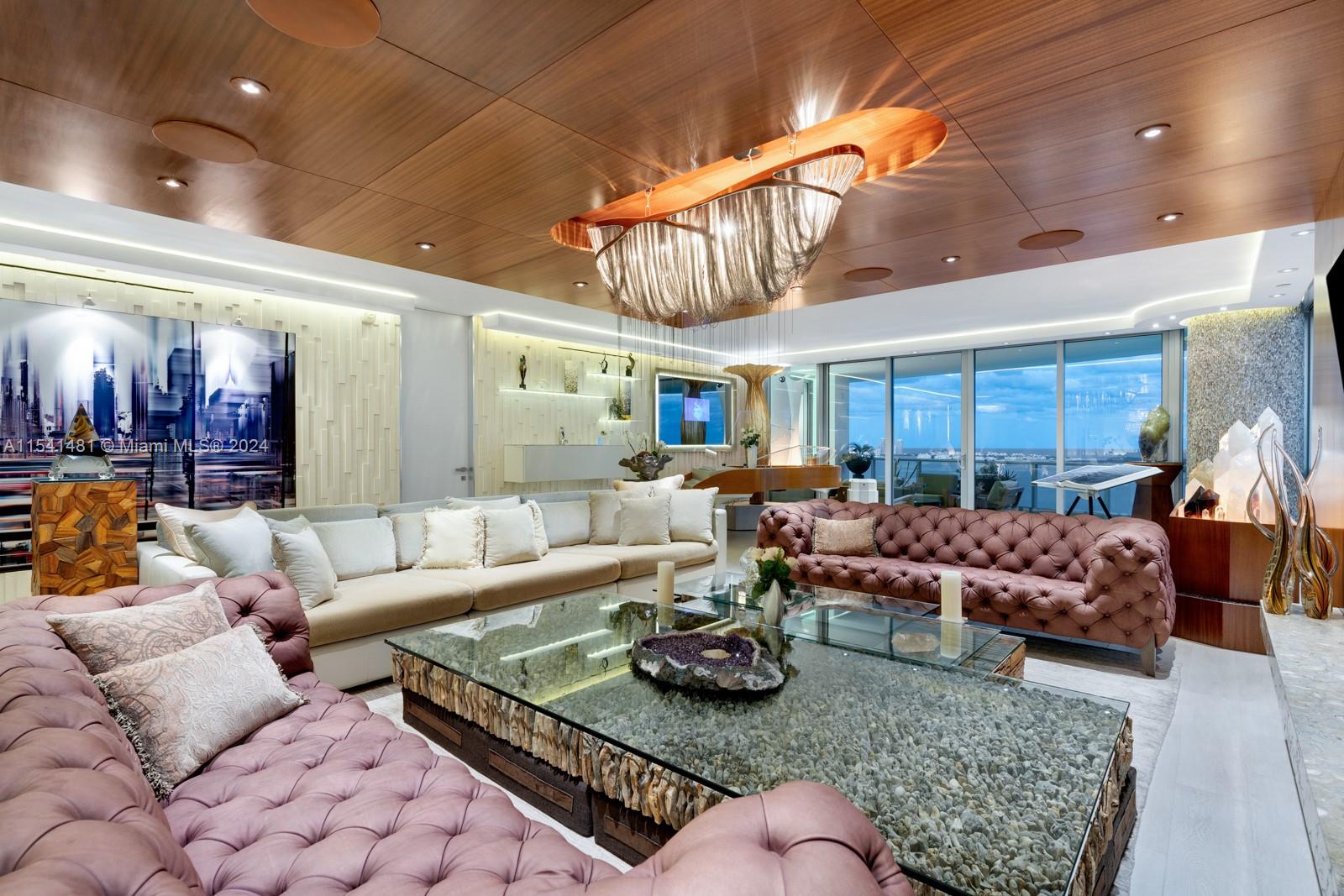 JADE RESIDENCES BRICKELL - Residential