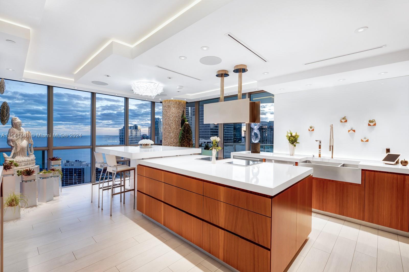 JADE RESIDENCES BRICKELL - Residential