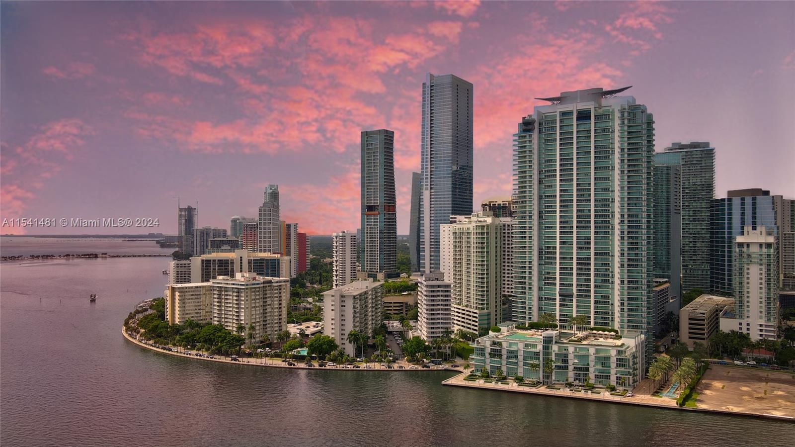 JADE RESIDENCES BRICKELL - Residential