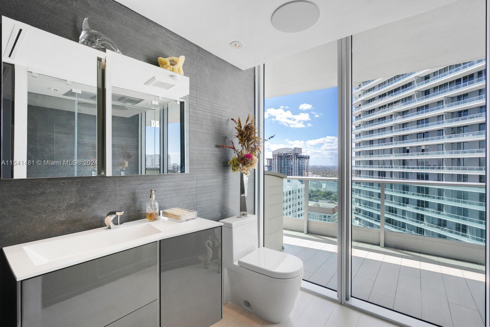 JADE RESIDENCES BRICKELL - Residential