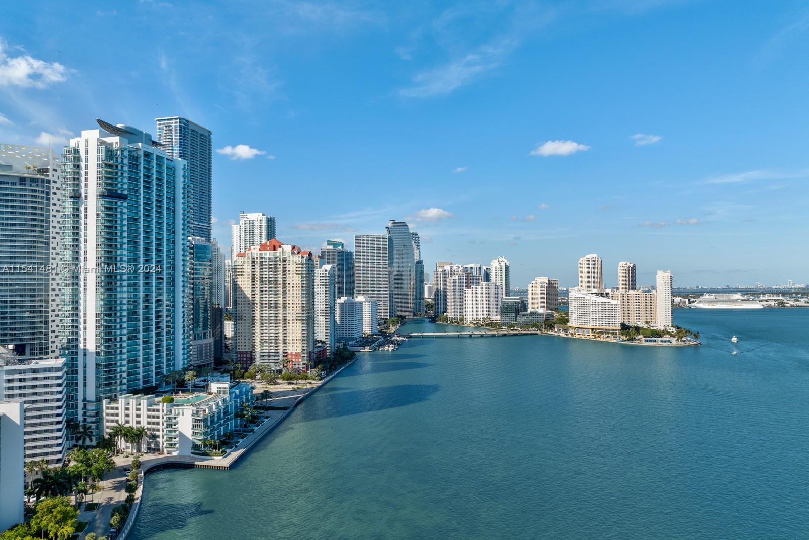 JADE RESIDENCES BRICKELL - Residential