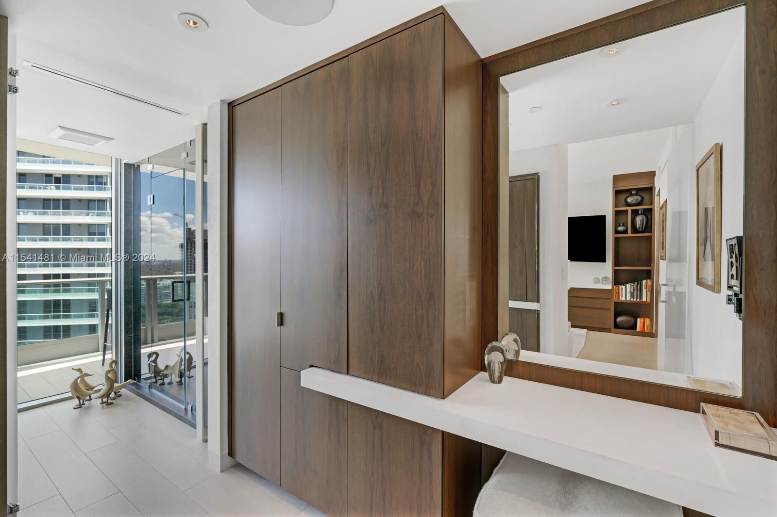 JADE RESIDENCES BRICKELL - Residential