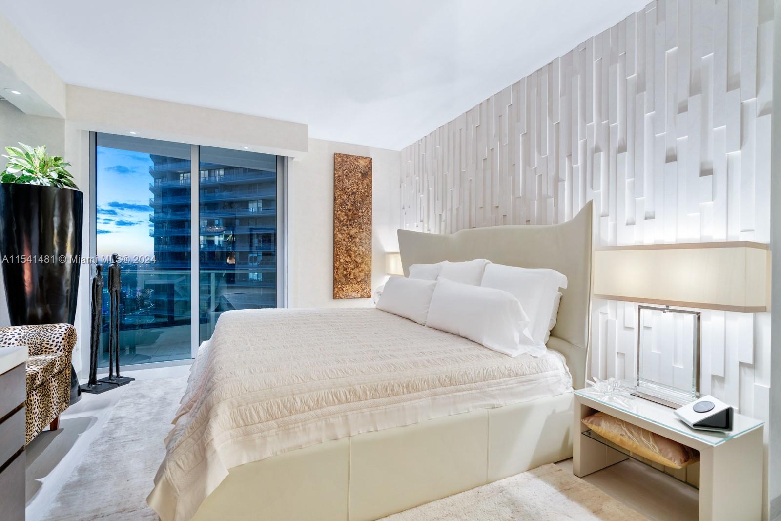 JADE RESIDENCES BRICKELL - Residential