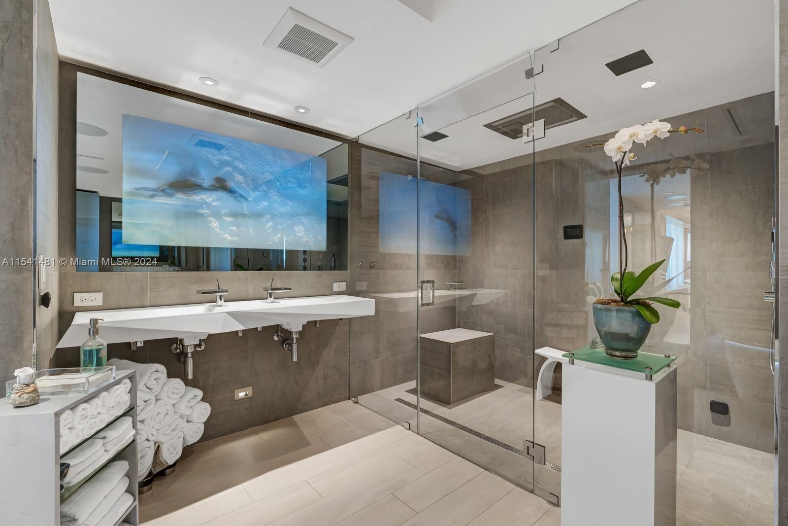 JADE RESIDENCES BRICKELL - Residential